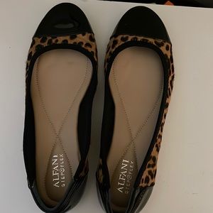 Alfani ballet flats size 7 leopard and patent leather